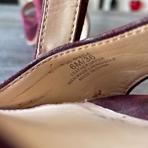 Vince Camuto Burgundy heels size 6 - Picture 6 of 6